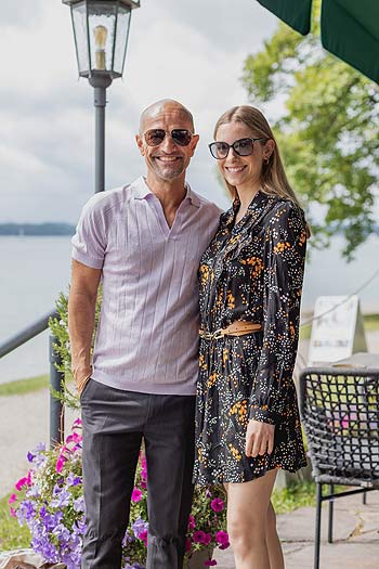 Peyman Amin kam mit seiner Freundin Sandra Apfelbeck &copy;Foto: Paula Schlesinger